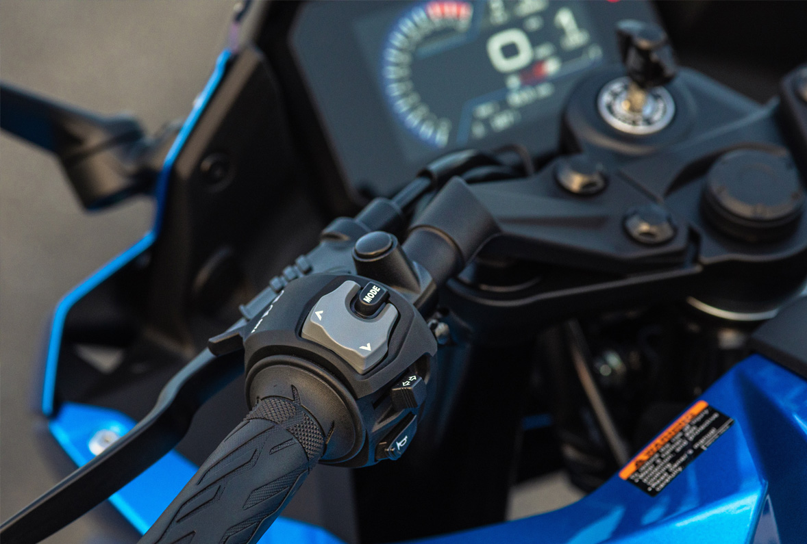 gsx-8r-find-a-bike-1178x795-1