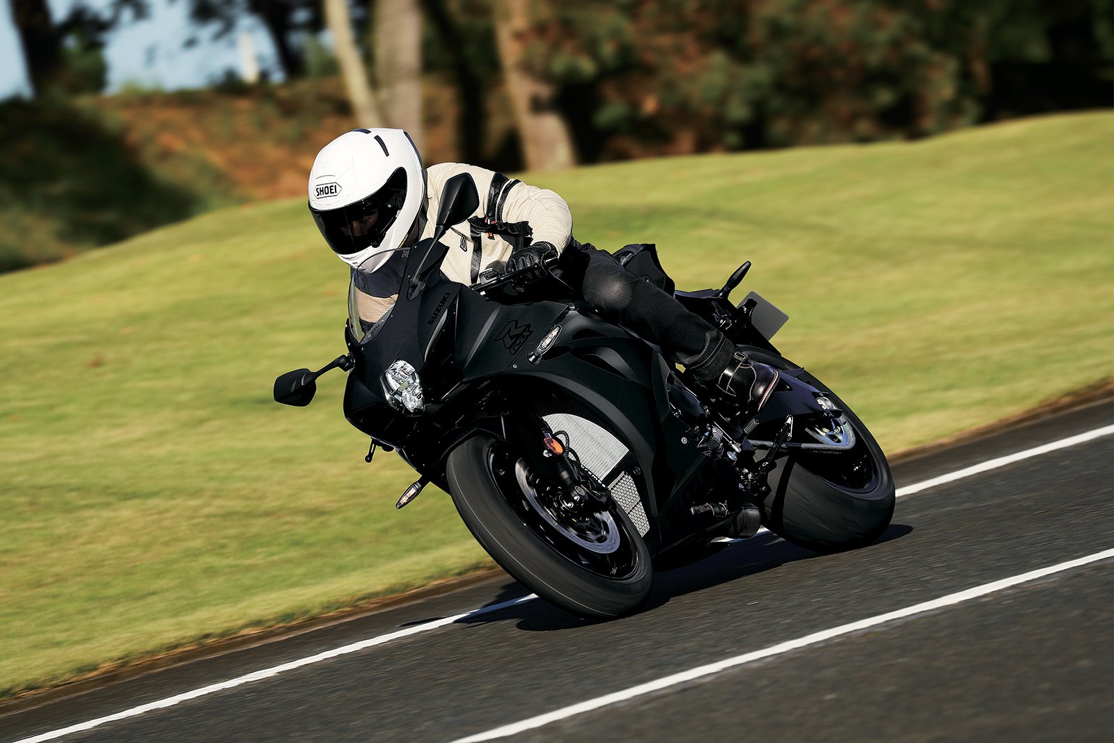 GSX-R1000AM1_Action01